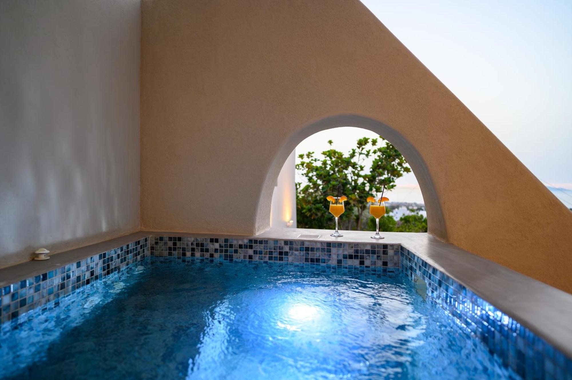 Galaria Serenity Suites Vóthon 외부 사진