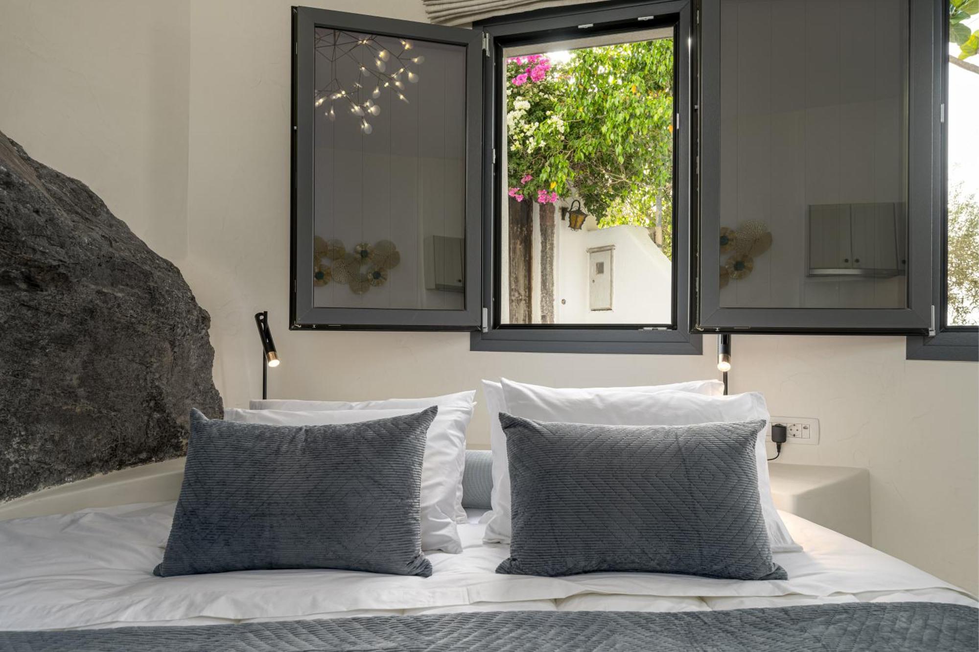 Galaria Serenity Suites Vóthon 외부 사진